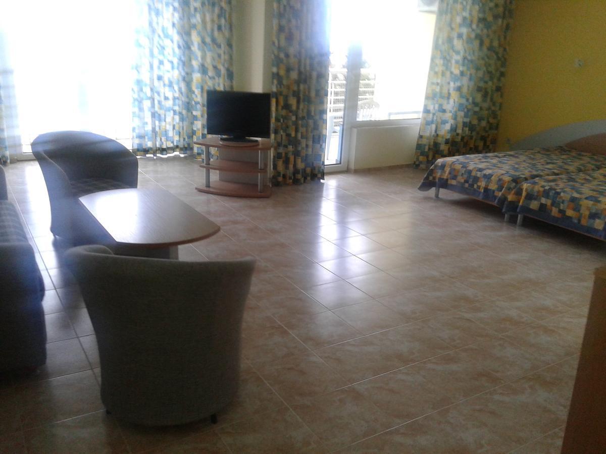 נסבר Hotel Perun מראה חיצוני תמונה